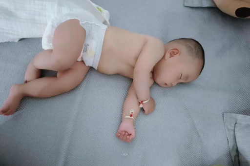 莒县怀孕多久会显肚子